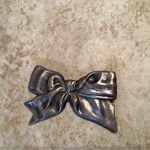 Sterling Vintage Bow pin